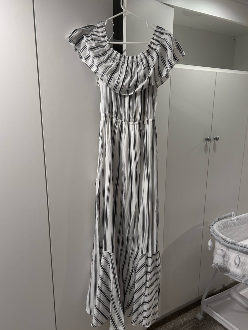 EXPRESS Grey and White Striped Women's small maxi summer dress off the shoulder